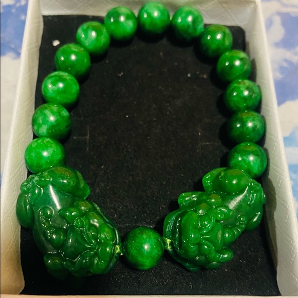 Authentic Jade stretchy Bracelet in 10mm. With double Pi Xiu for protection. - Picture 2 of 4